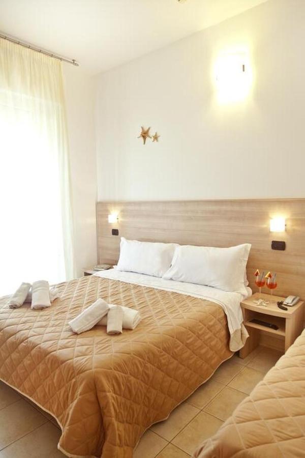 Hotel Costazzurra By Interlux Rimini Eksteriør billede