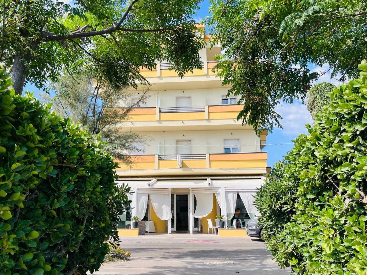 Hotel Costazzurra By Interlux Rimini Eksteriør billede